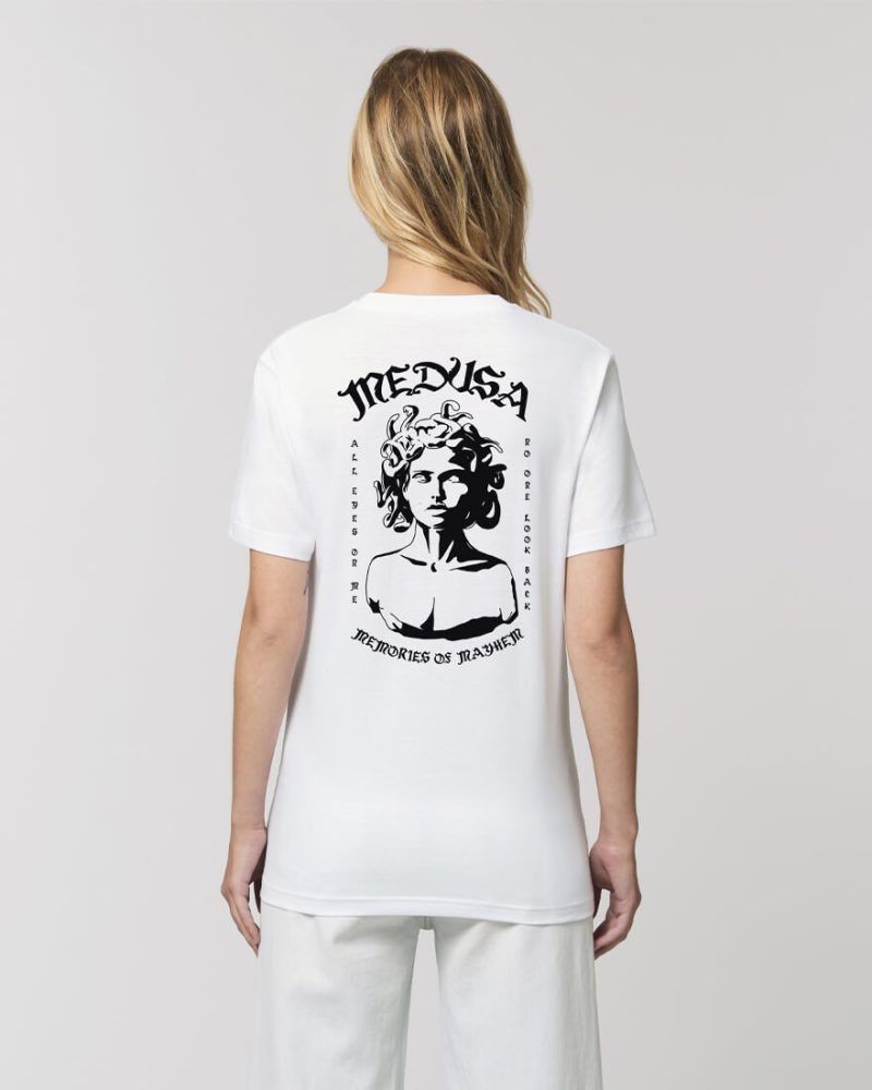 Camiseta orgánica blanca chica medusa vibes de espalda